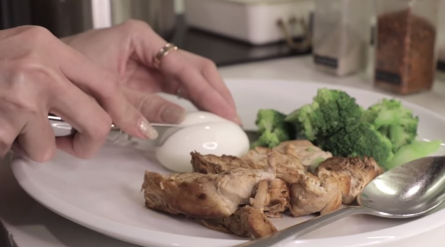 7 Cara membuat menu diet ala Sabrina Chairunnisa, simpel buat anak kos