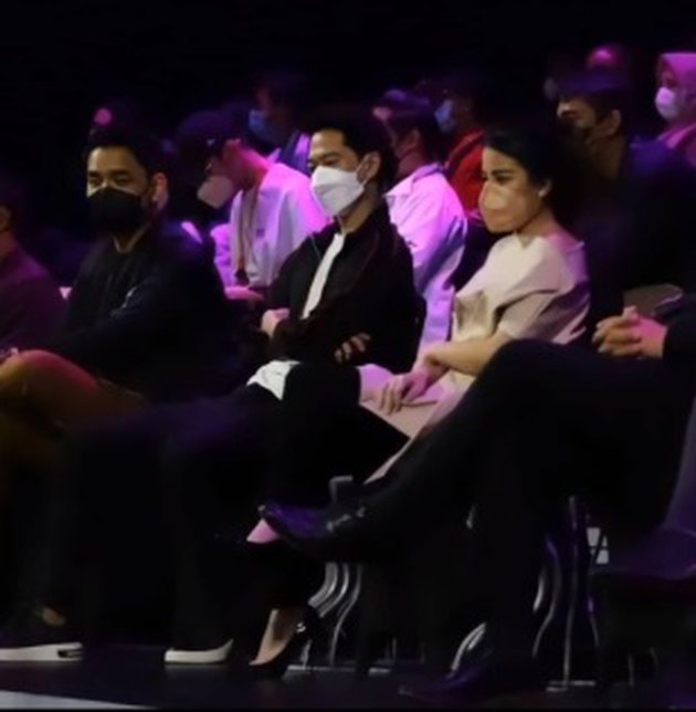 Jarang terekspos, 6 potret kedekatan Kevin Sanjaya dan Valencia Tanoe