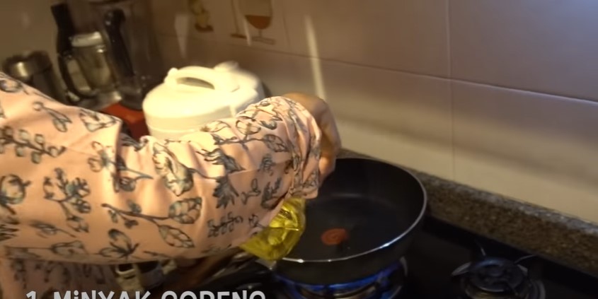 13 Langkah Maia Estianty masak daging sapi, empuk dan bumbunya meresap