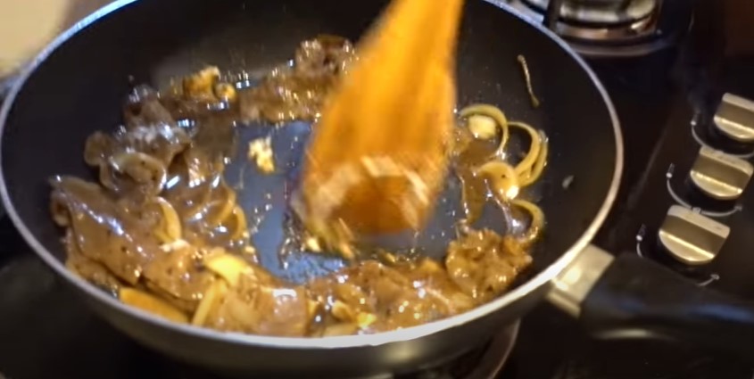 13 Langkah Maia Estianty masak daging sapi, empuk dan bumbunya meresap