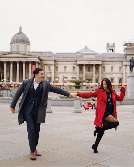 9 Potret prewedding Mike Lewis & Janisaa Pradja, pose mesra di London