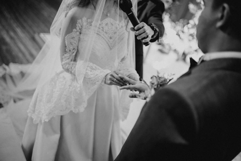 11 Potret gaun nikah Clairine Clay, rancangan desainer ternama