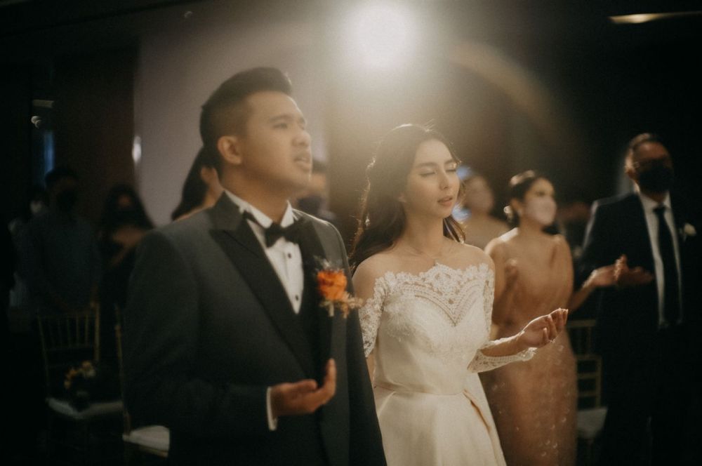 11 Potret gaun nikah Clairine Clay, rancangan desainer ternama