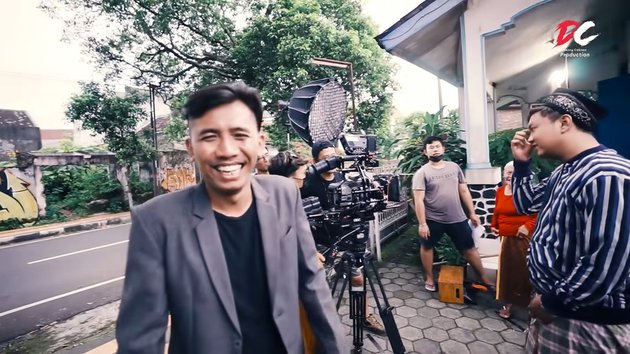 7 Momen kenangan Denny Caknan & Mbah Minto, syuting video klip bareng