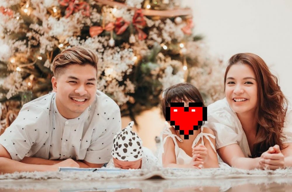 11 Pemotretan keluarga Chelsea Olivia bertema Natal dari masa ke masa