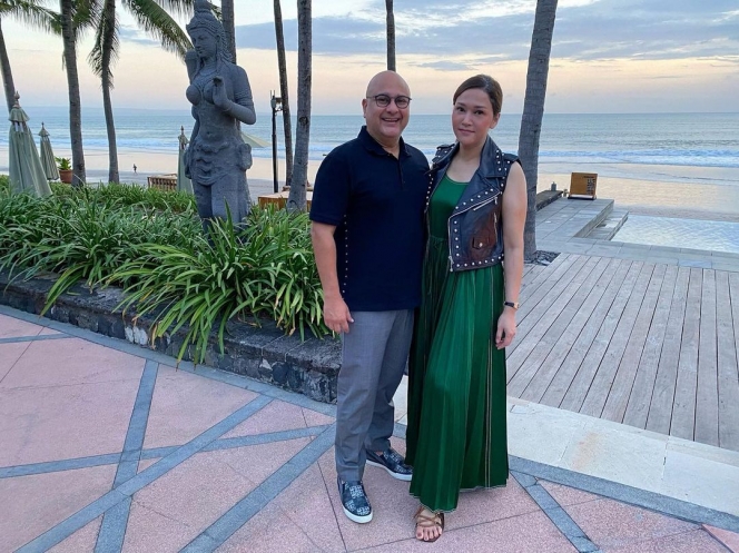 Tepis gosip miring, ini 11 momen mesra Maia Estianty dan Irwan Mussry