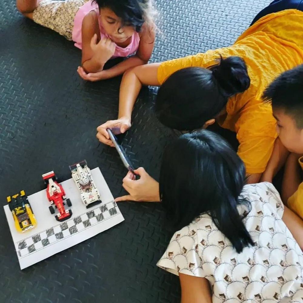 7 Selebriti hobi koleksi lego, Rifat Sungkar punya ruangan khusus