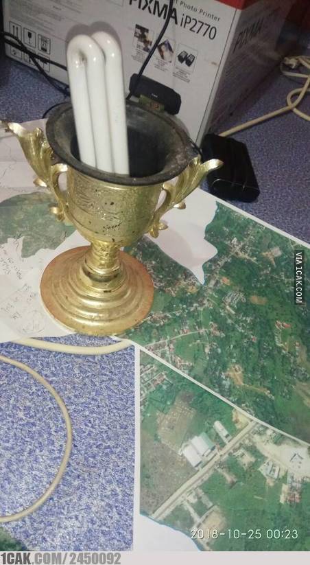 17 Potret lucu piala kejuaraan ini penampakannya bikin geleng kepala