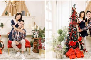 11 Pemotretan Natal Sarwendah dan keluarga, kenakan dua baju berbeda