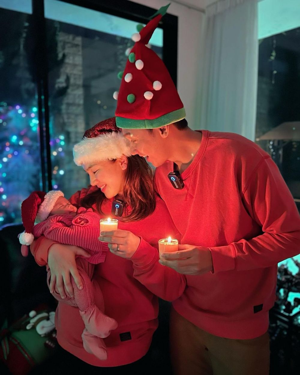 9 Seleb ini rayakan Natal perdana sebagai suami istri, penuh suka cita
