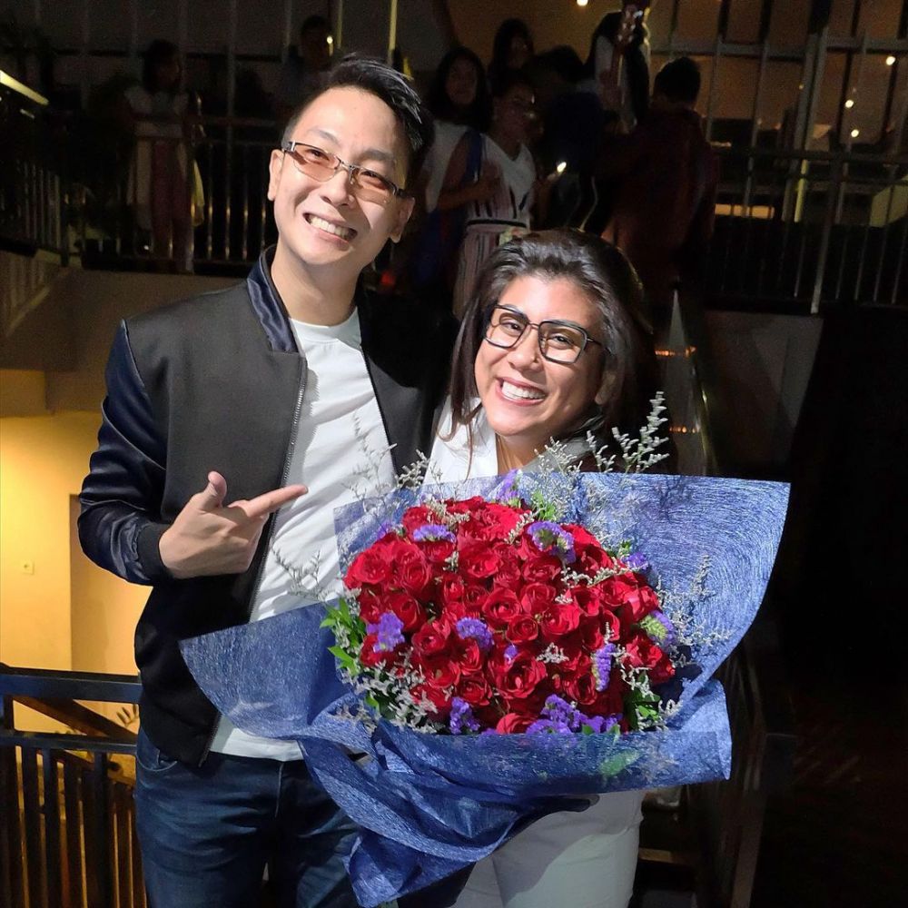 9 Seleb ini rayakan Natal perdana sebagai suami istri, penuh suka cita