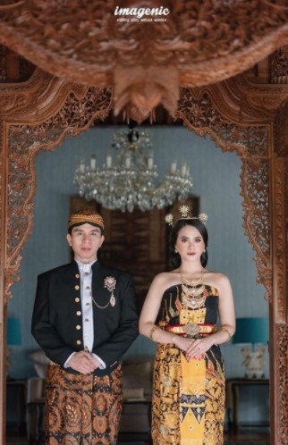Potret prewedding 11 penyanyi pria, Vidi Aldiano bertema klasik elegan