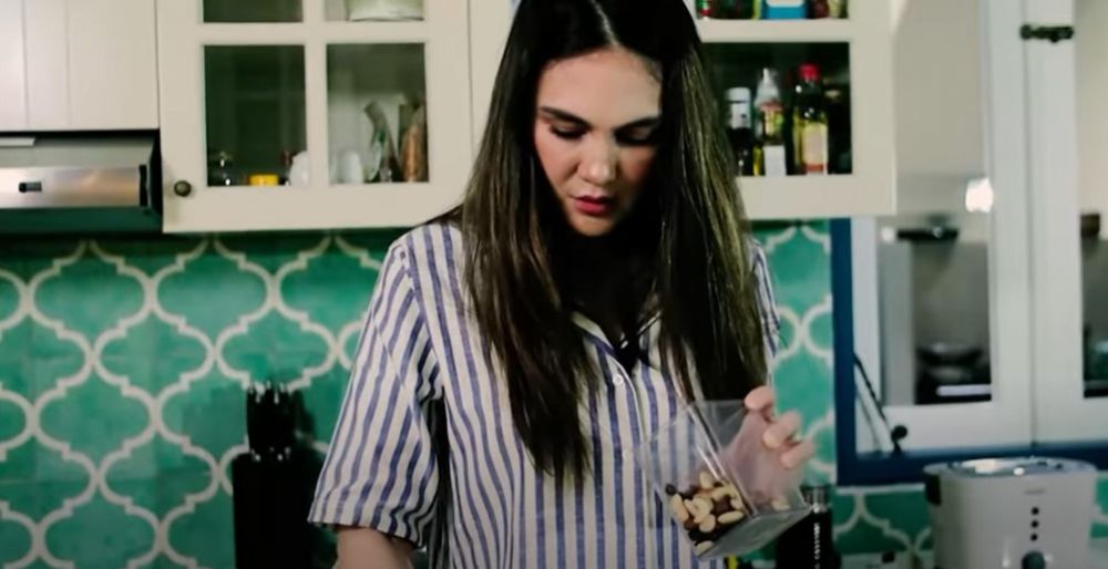 9 Pola makan Luna Maya bikin tubuh bugar dan langsing, mudah ditiru