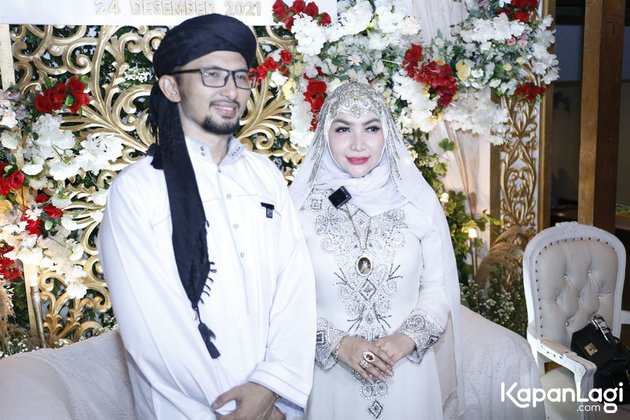 11 Momen pengajian jelang nikah Roro Fitria, kental adat Jawa
