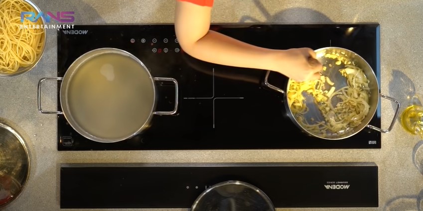7 Trik Nagita Slavina masak spaghetti brulee, creamy dan antiribet