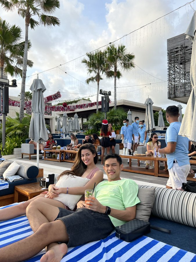 Jalinan asmara 5 seleb & pebulu tangkis, Jojo dan Shania baru tunangan