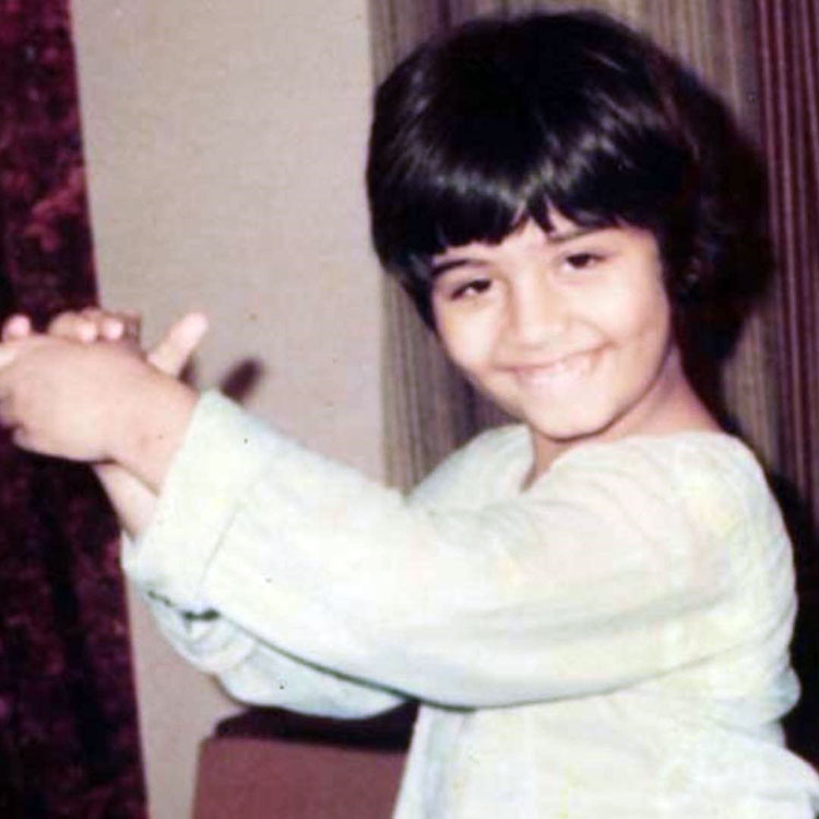 Potret masa kecil 11 aktor Bollywood, pipi Sidharth Malhotra chubby