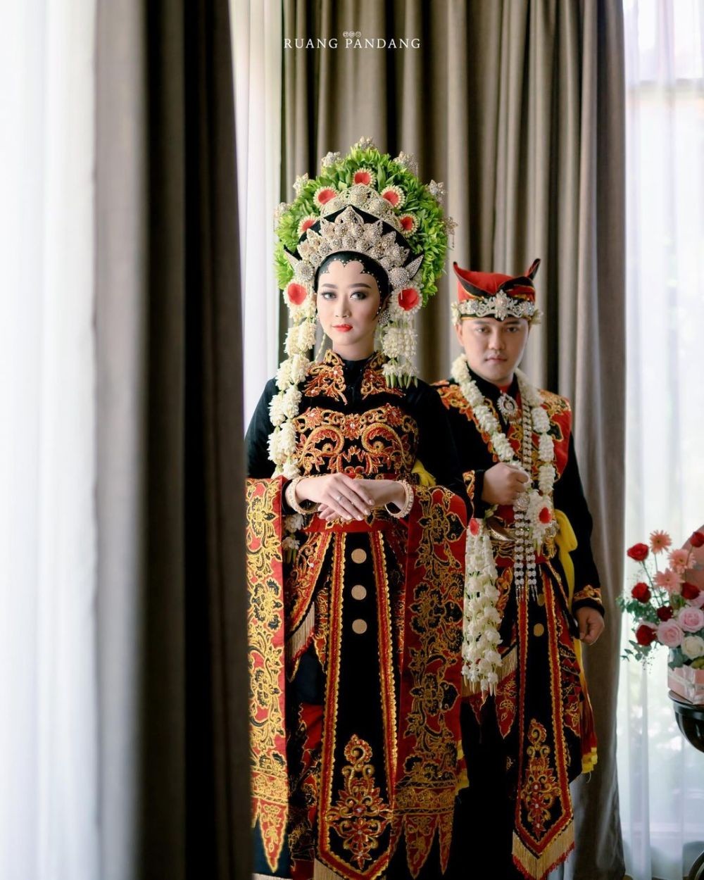 Momen ngunduh mantu 9 seleb, Danang D�Academy usung adat Osing