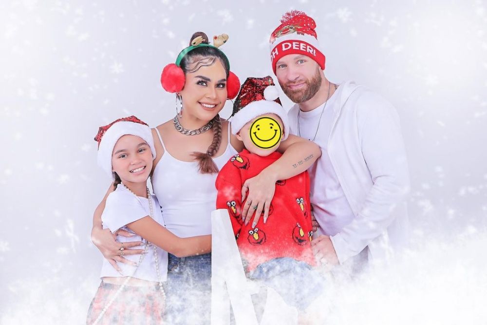 Melaney Ricardo beri klarifikasi usai unggah foto Natal tanpa suami