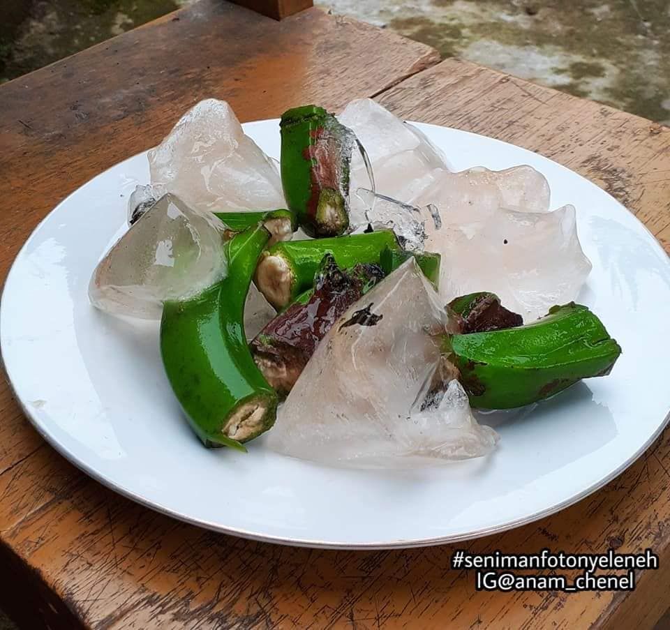 11 Potret kreasi minuman nyeleneh, ada jus cabai toping keju