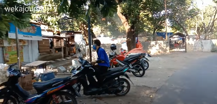 Viral kampung berdampingan dengan kompleks makam, ini 9 potretnya