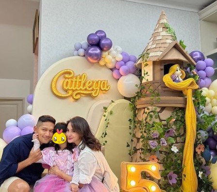 Ide perayaan ultah anak 9 presenter, anak Ibnu Jamil bertema Rapunzel