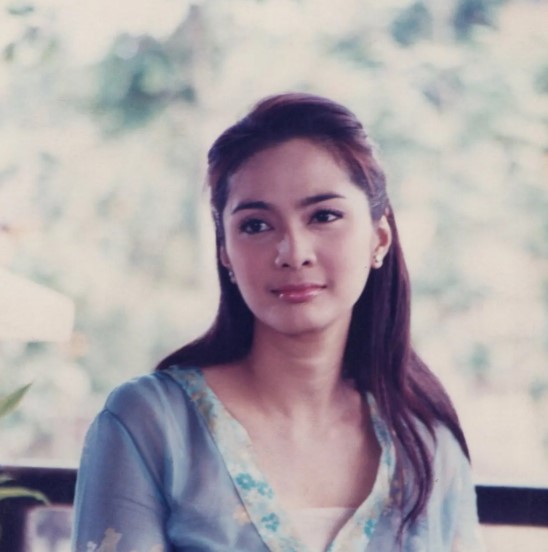 Nostalgia Si Doel Anak Sekolahan, ini 11 potret lawas Maudy Koesnaedi