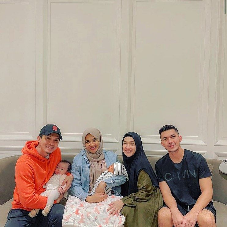 Sebelum berseteru, 9 potret kompak Irwansyah dan adiknya Hafiz Fatur