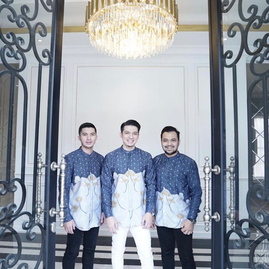 Sebelum berseteru, 9 potret kompak Irwansyah dan adiknya Hafiz Fatur