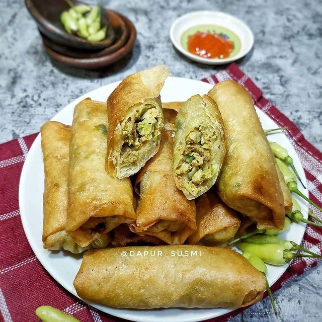 13 Cara membuat martabak telur tanpa daging, gurih dan isinya tebal