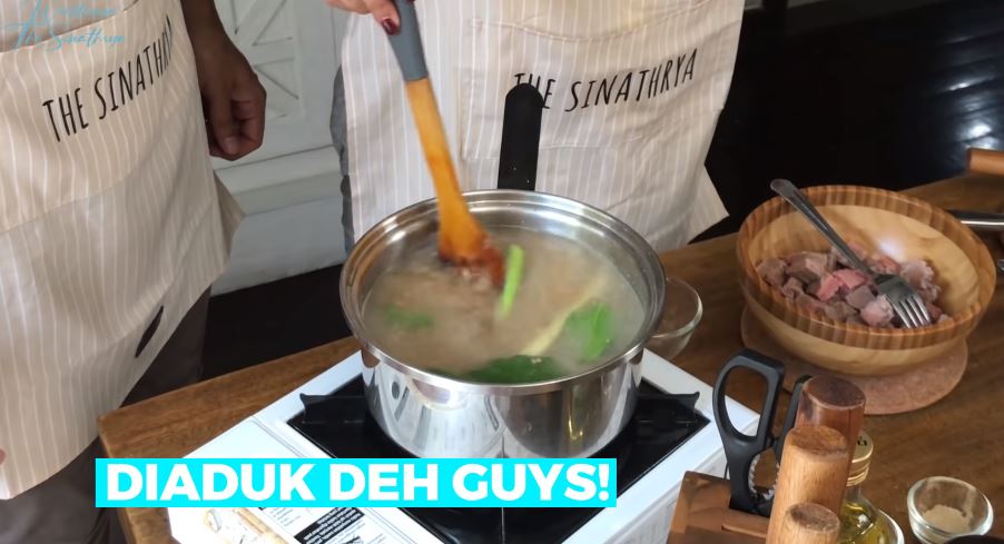 11 Kreasi masakan ala Donna Agnesia dan Darius, cocok untuk pemula