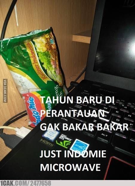 11 Potret lucu ini sering terjadi saat malam tahun baru, valid abis