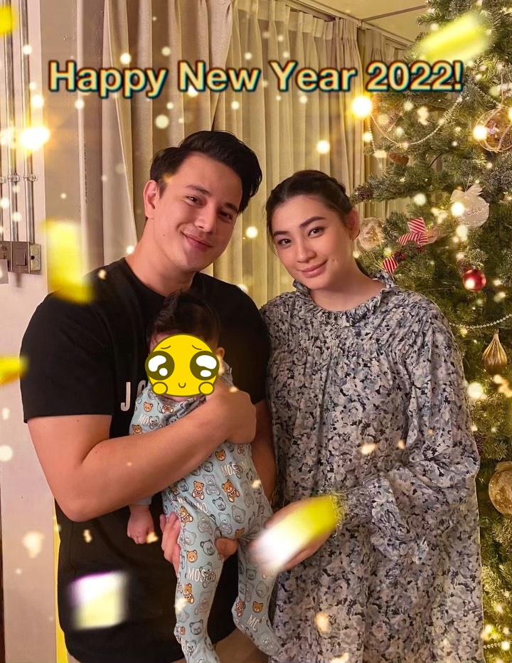 Momen 11 seleb rayakan tahun baru perdana sebagai pasangan suami istri