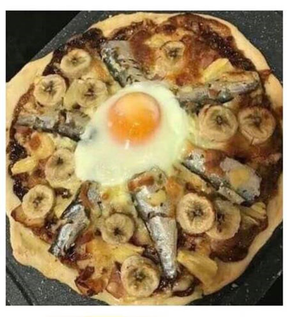 17 Cara antimainstream makan pizza ini bikin cekikikan