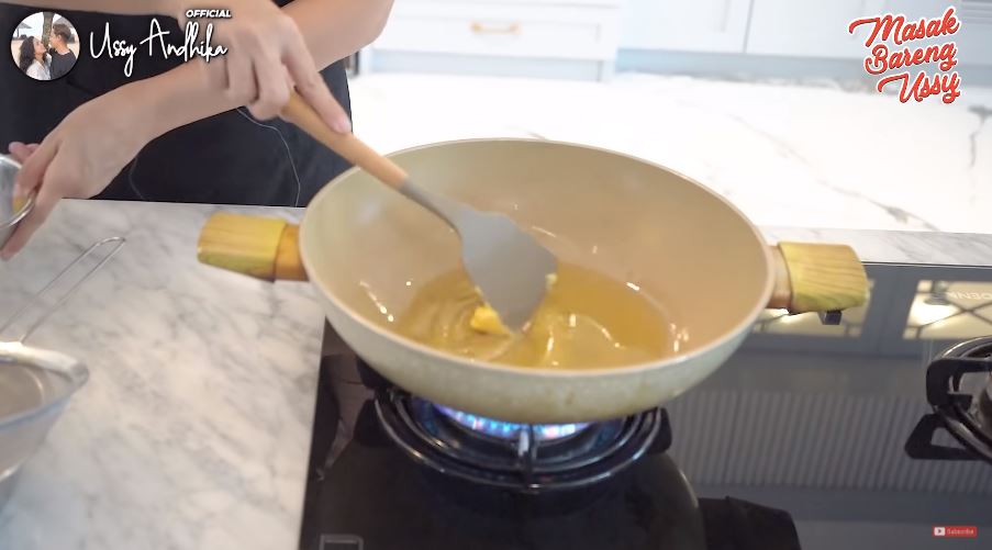 9 Cara Ussy Sulistyawati bikin keripik kentang crispy tanpa pengawet