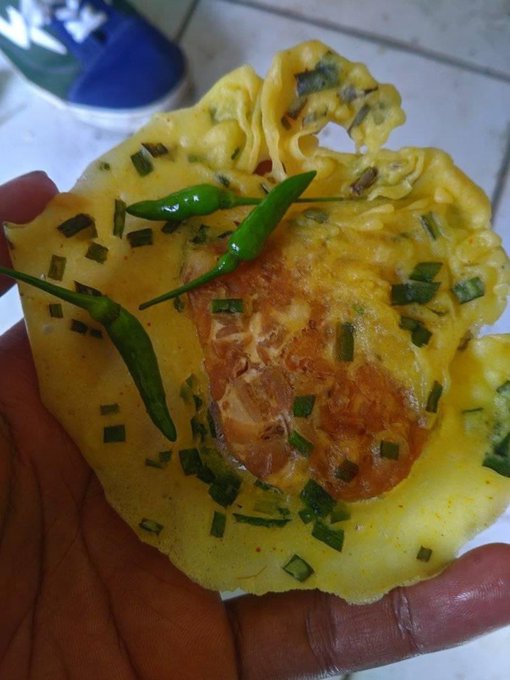 21 Potret tak terduga saat beli gorengan ini bikin senyum tipis