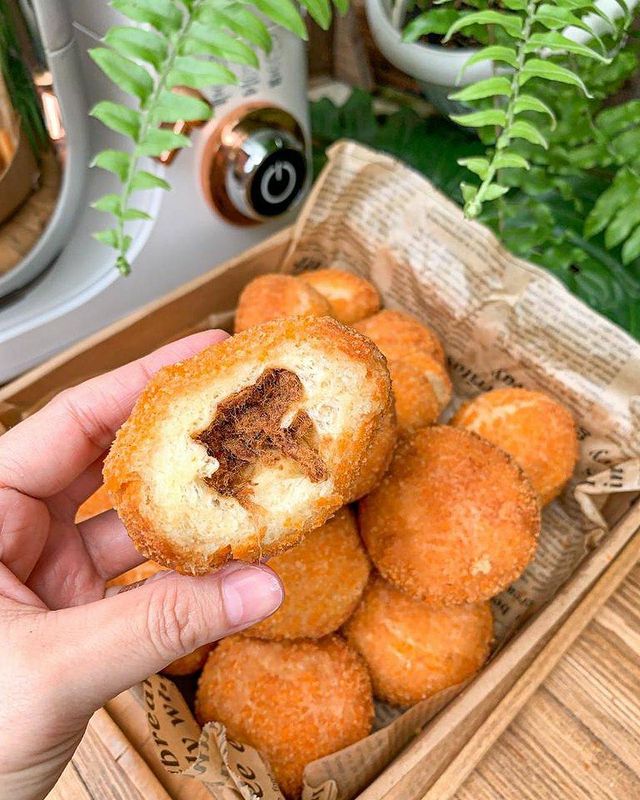 11 Cara membuat roti goreng ayam mengembang sempurna, empuk dan gurih