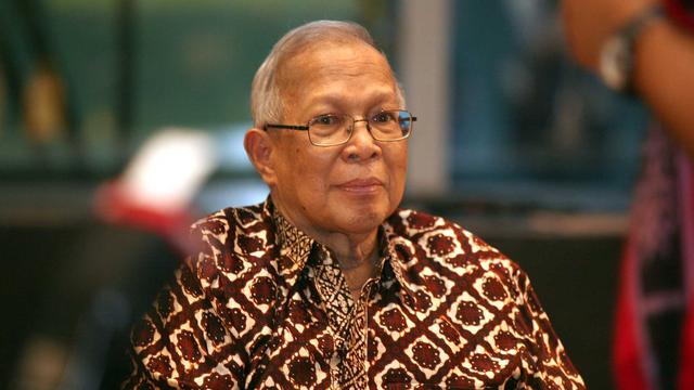 Bukan pemeran utama, 8 aktor di film Suzanna ini nempel di ingatan