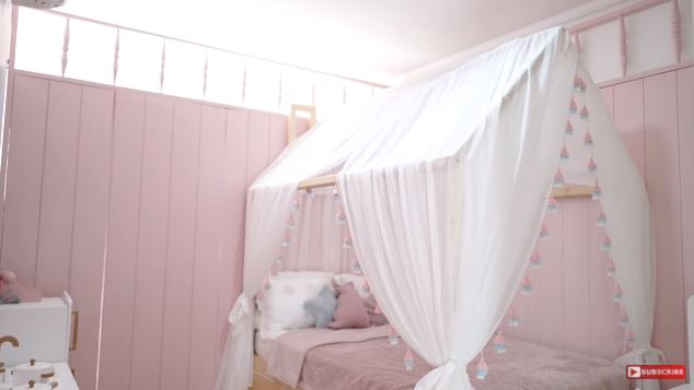 Potret kamar tidur anak 7 ratu FTV, Sharena Delon pakai ruang sempit