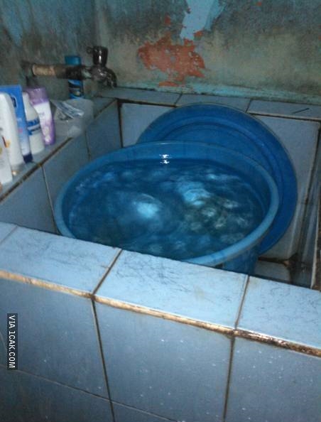 11 Desain bak mandi ini nyeleneh, penampakannya bikin heran