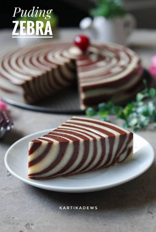 11 Cara membuat puding zebra, simpel, lembut, dan segar
