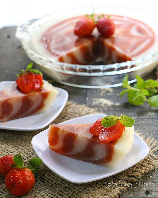 11 Cara membuat puding zebra, simpel, lembut, dan segar