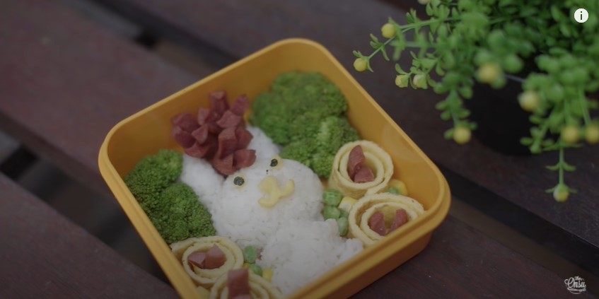 7 Kreasi olahan nasi ala Sarwendah, auto bikin anak makan lahap