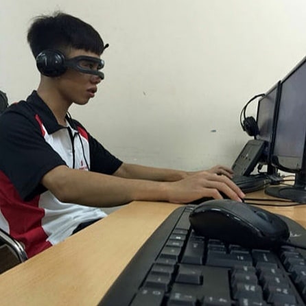 13 Momen lucu orang nggak mau kalah, idenya ada-ada aja