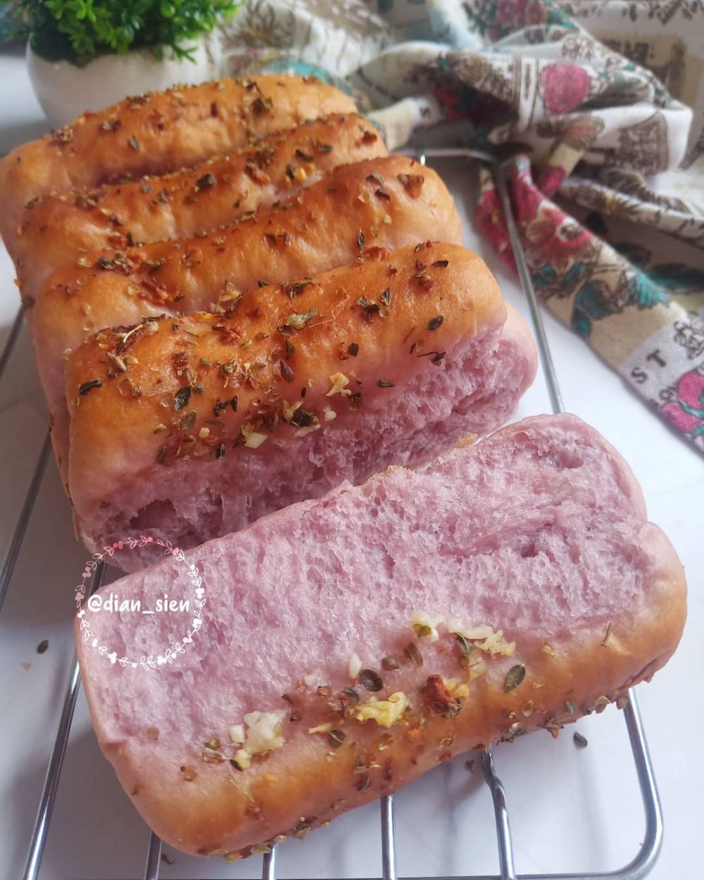 17 Resep olahan ubi ungu jadi aneka kue, legit dan mudah dibuat