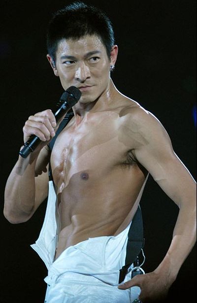 Kian memesona di usia 60 tahun, ini 15 transformasi Andy Lau