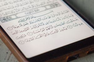 9 Aplikasi Al Quran di smartphone Android, bikin hati semakin tenang