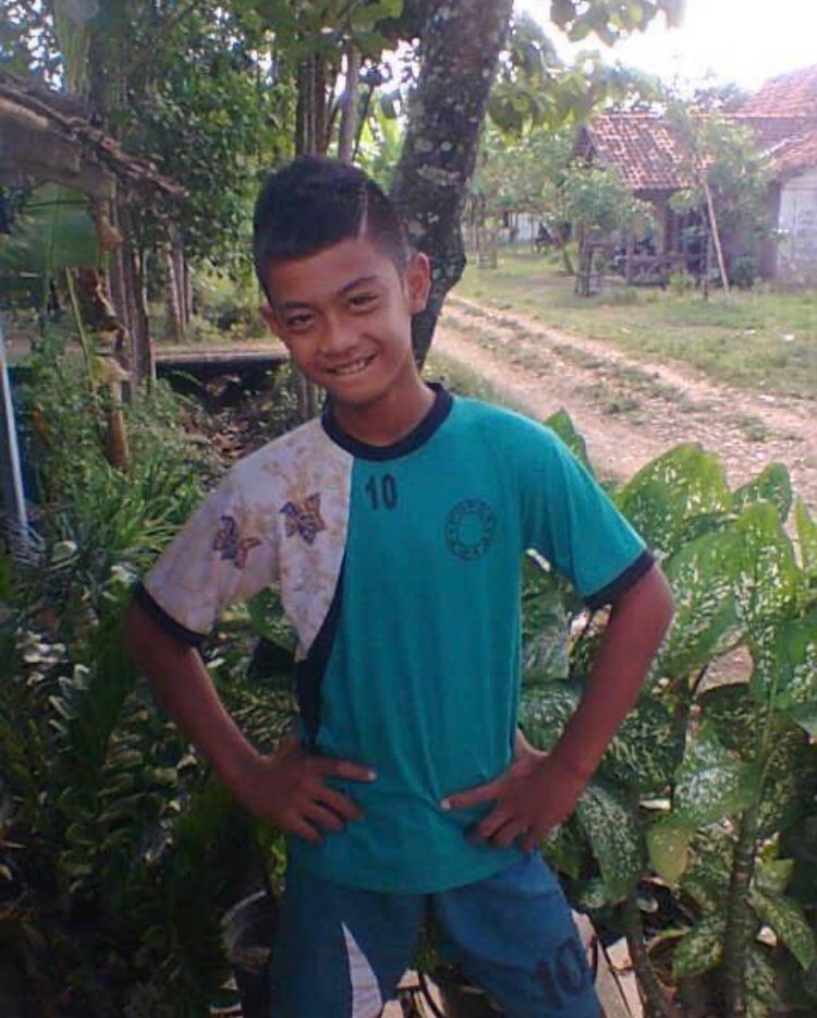 Jadi idola, ini 11 potret lawas pesepak bola Pratama Arhan