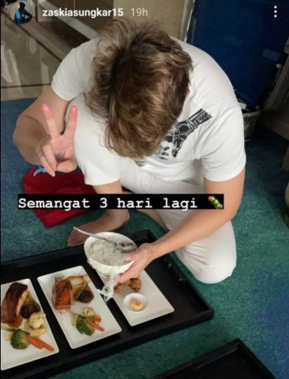 Menu makanan 9 seleb saat karantina di hotel, enak dan komplet