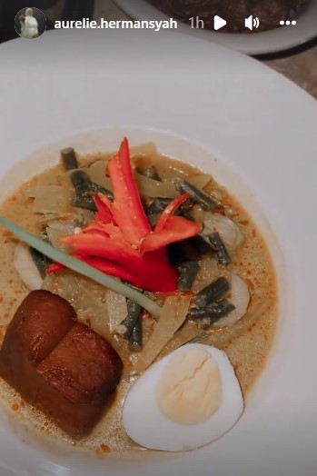 Menu makanan 9 seleb saat karantina di hotel, enak dan komplet